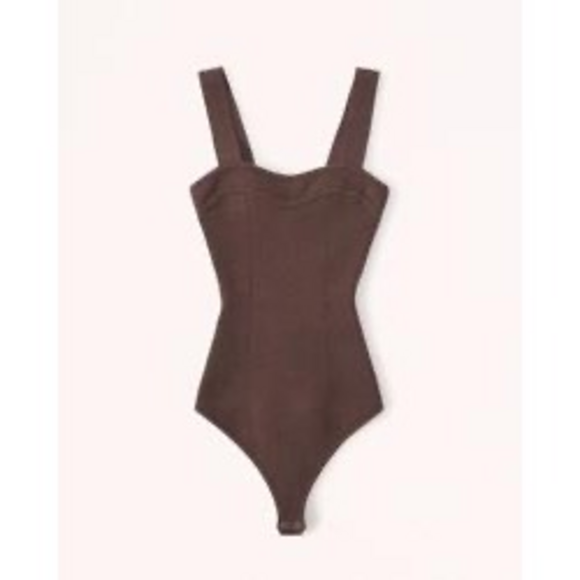 Abercrombie Tops - Abercrombie Ribbed Sweater Sweetheart Bodysuit in Brown